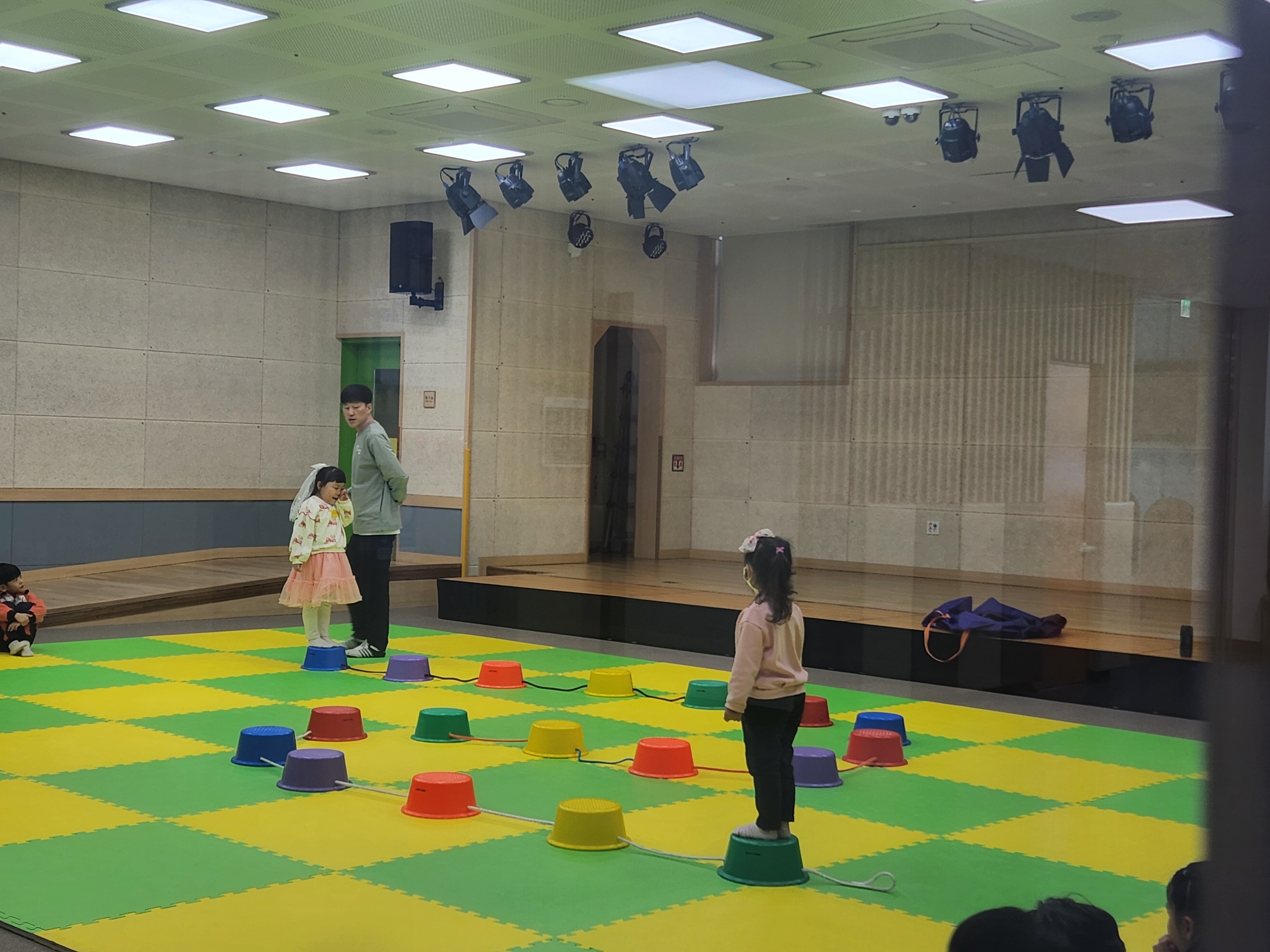 2025 12. 8. [유아체육] 스텝핑버켓 이미지