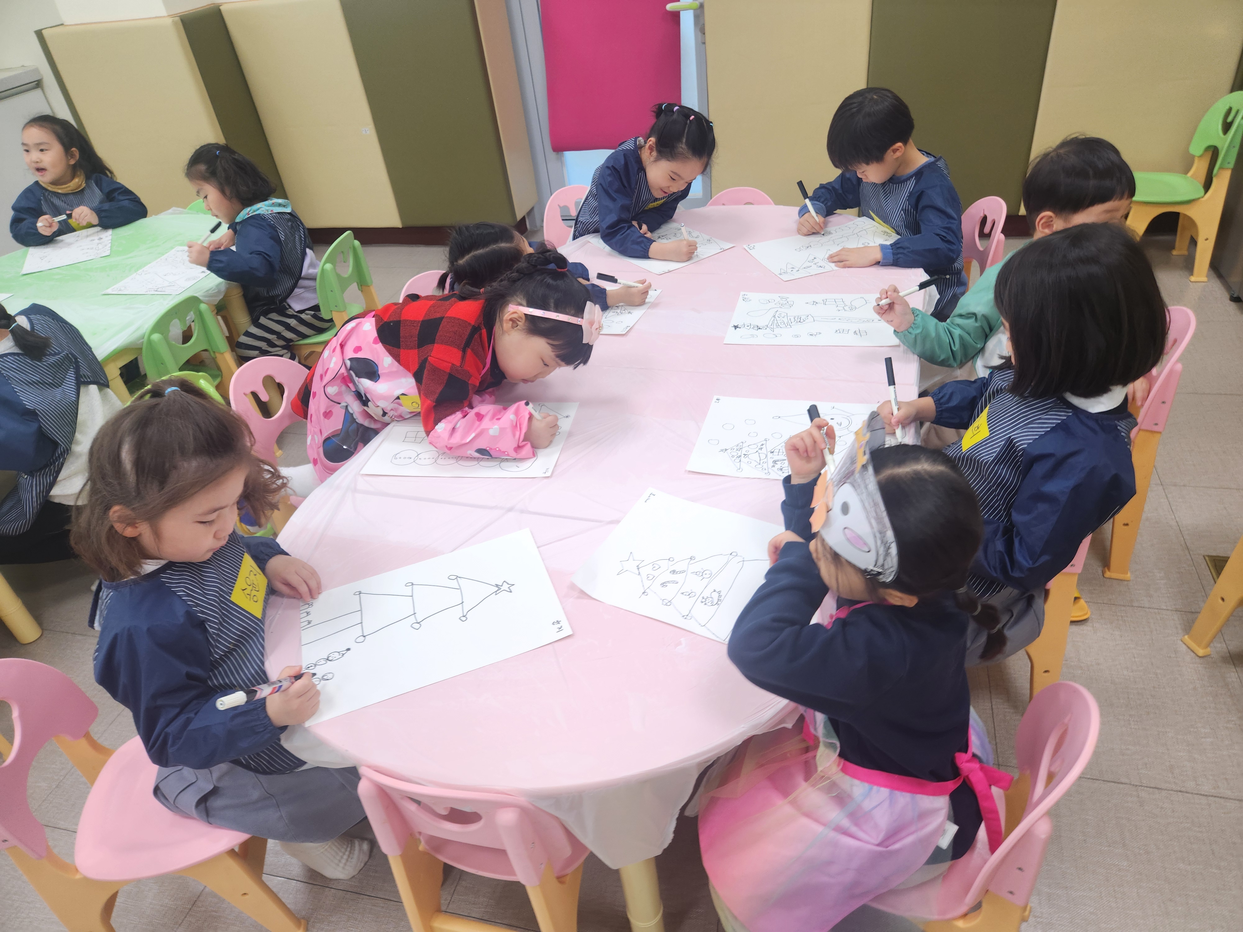 2025.12.9. [홍선생:미술톡!창의톡!] 크리스마스트리 그리기 이미지