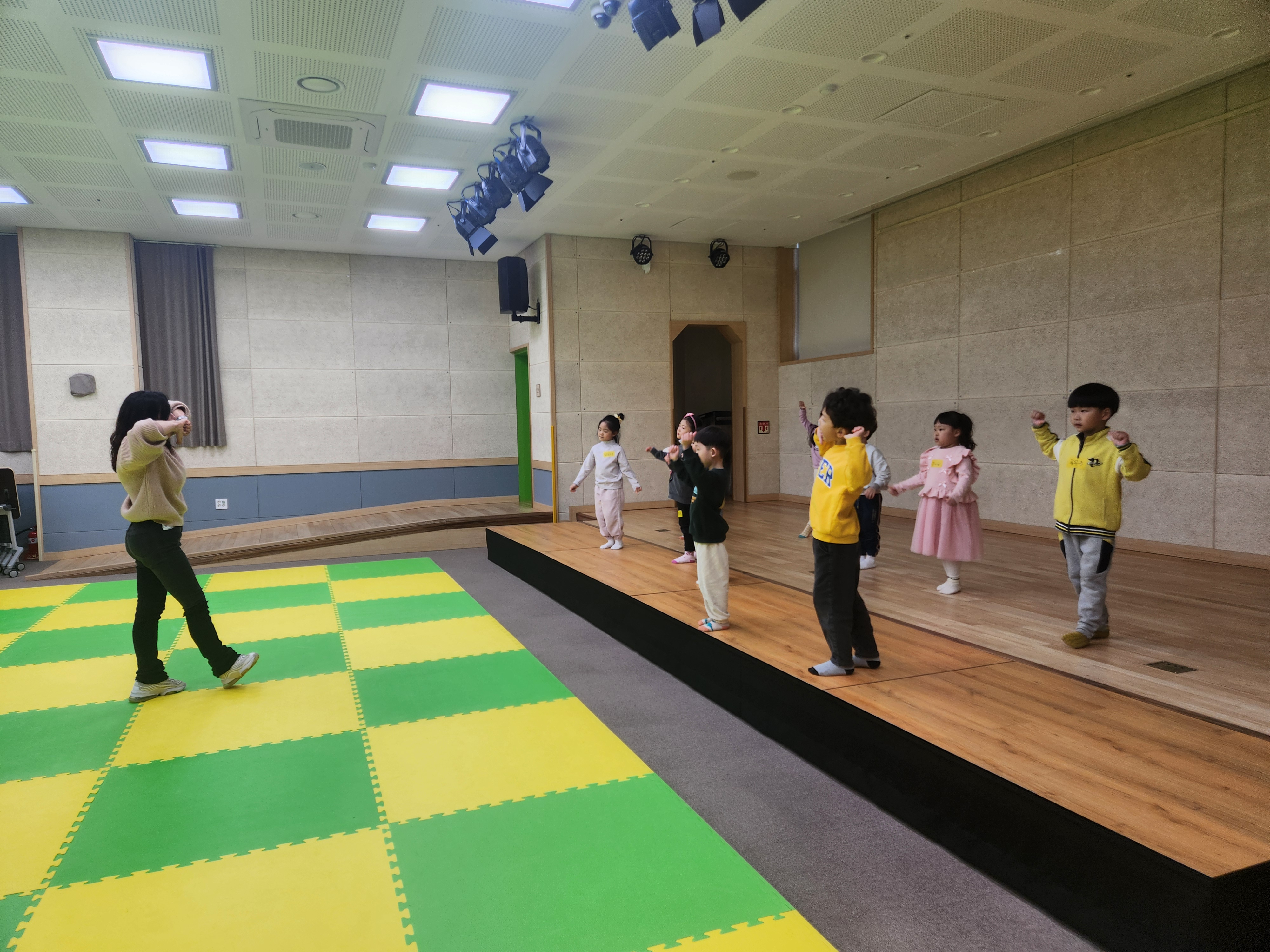 2025.12.17.[ LET'S DANCE]-앤시티 위시 