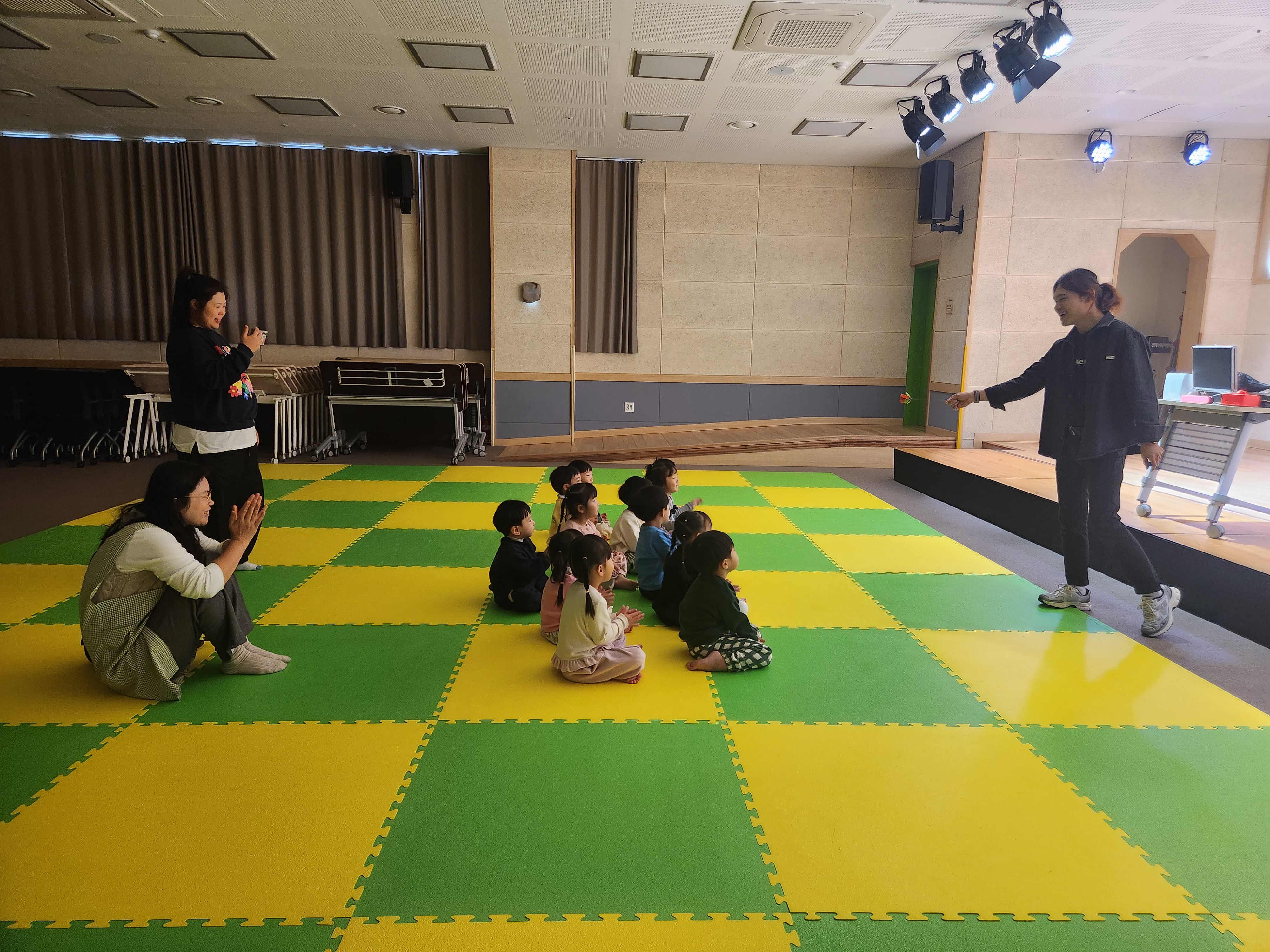 2025.12.22. [레인보우] - 크리스마스-보물섬 어린이집 이미지