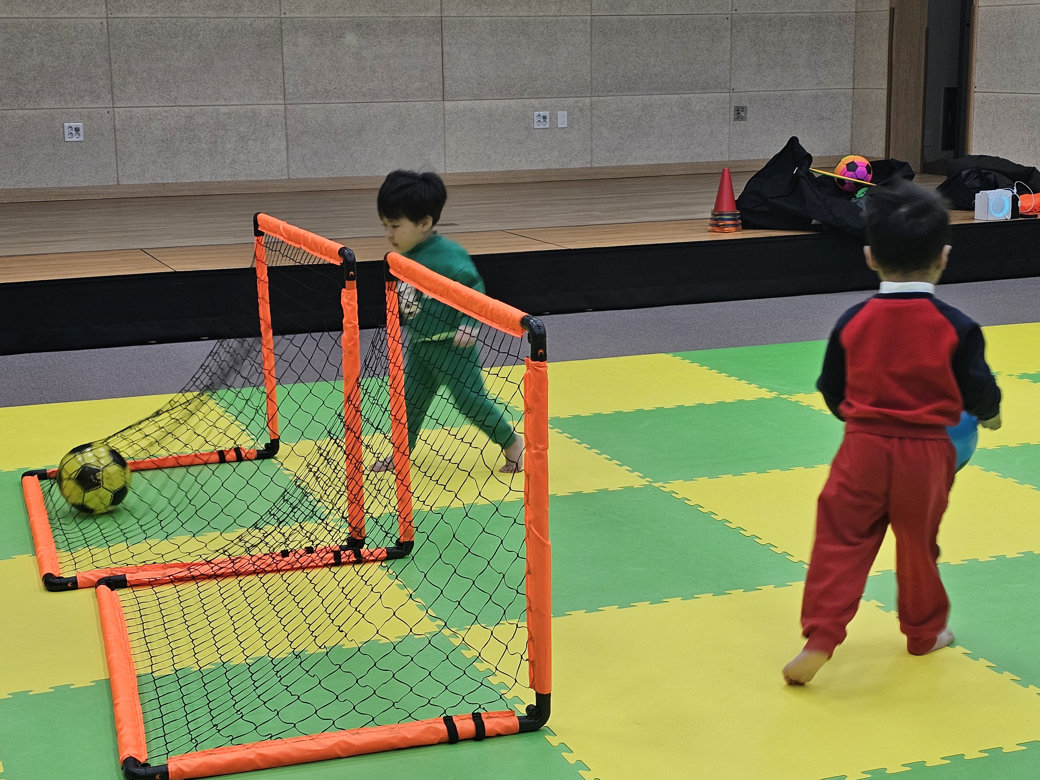 2026.1.19. [레인보우] - 축구- 보물섬어린이집 이미지