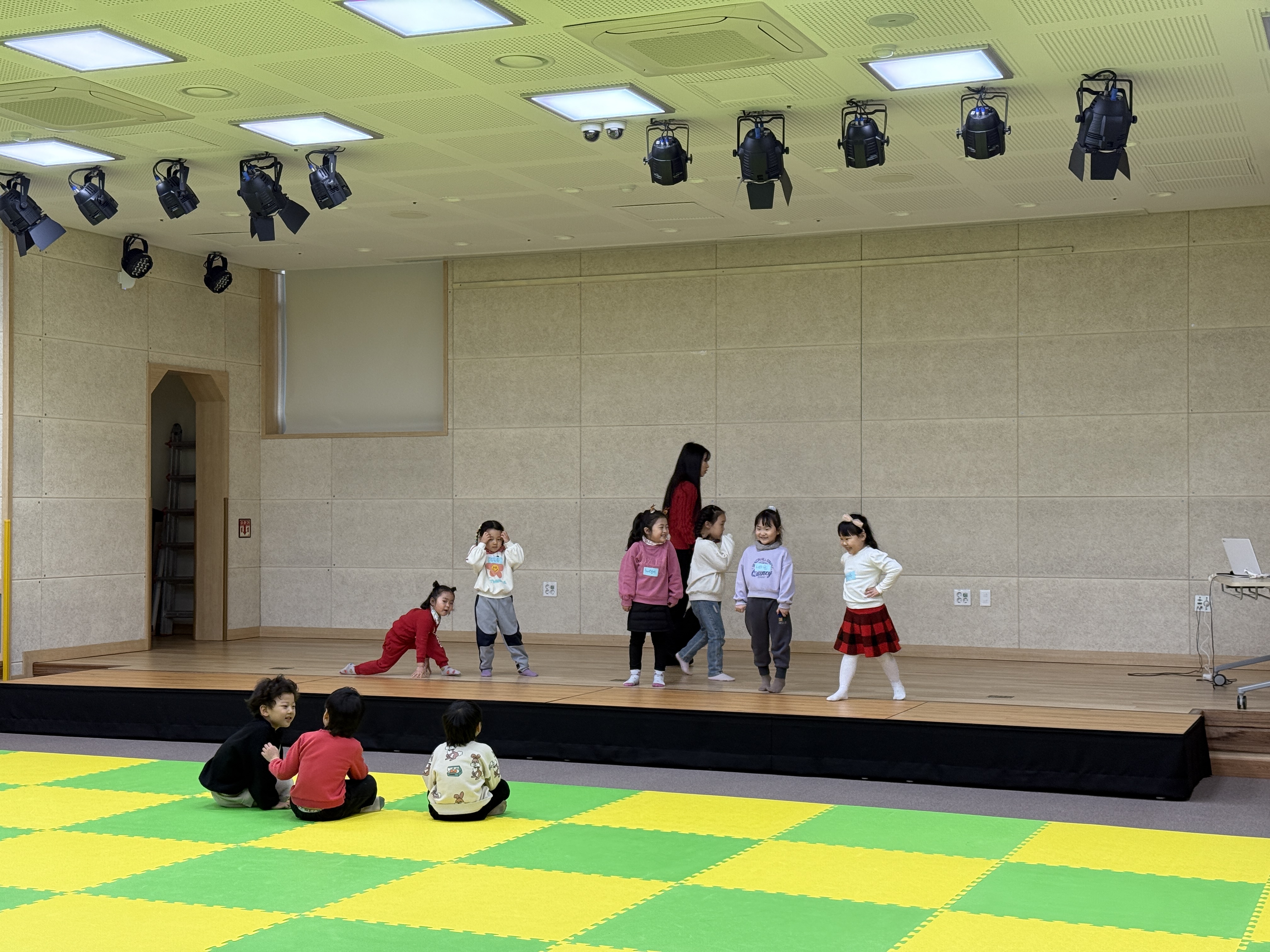 2026.2.4.[ LET'S DANCE] - 아일릿 'not cute anymore 1' 이미지