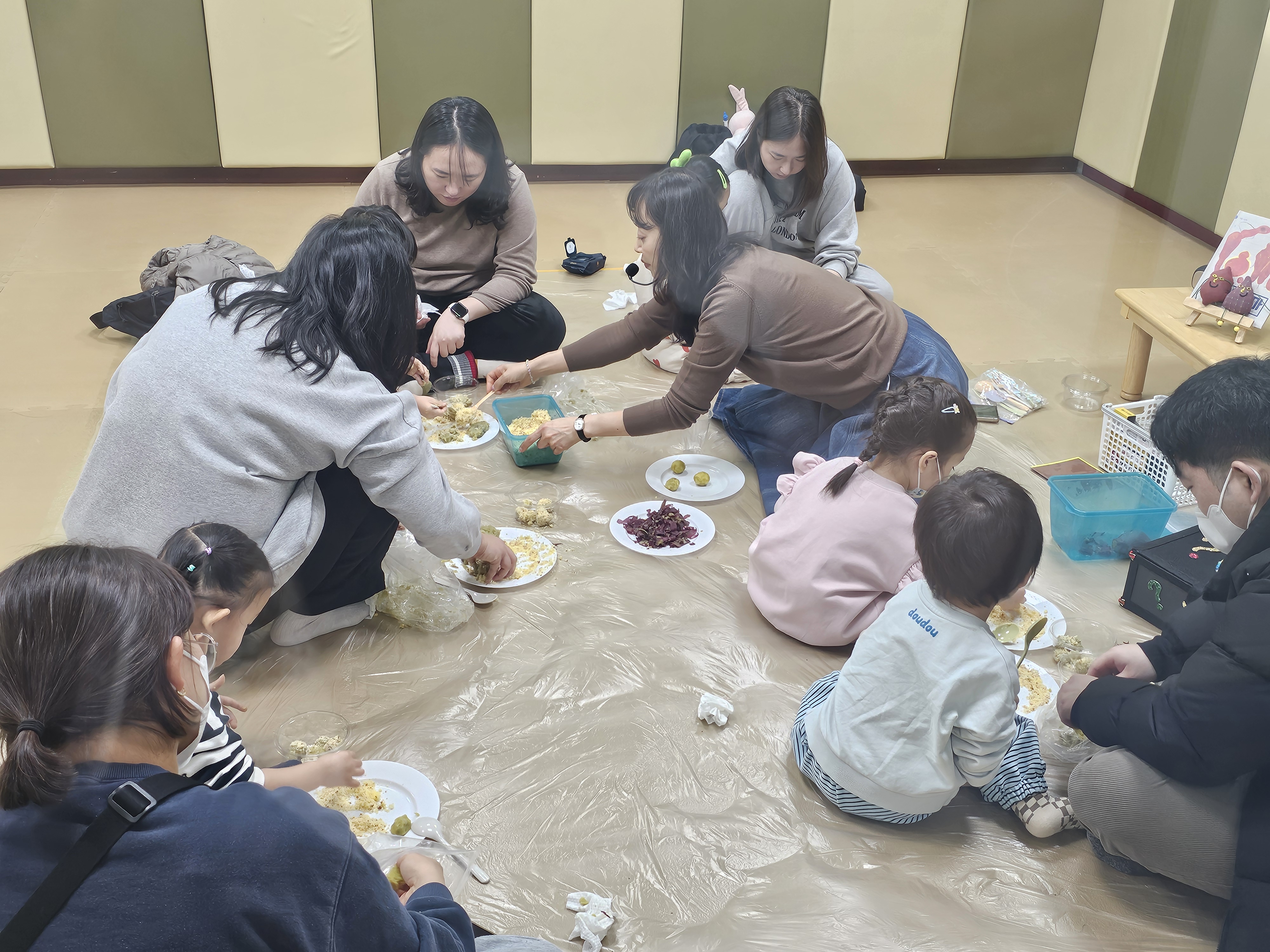 2026.02.26. [알콩달콩그림책] - 따끈하고 맛있는 고구마구마 이미지