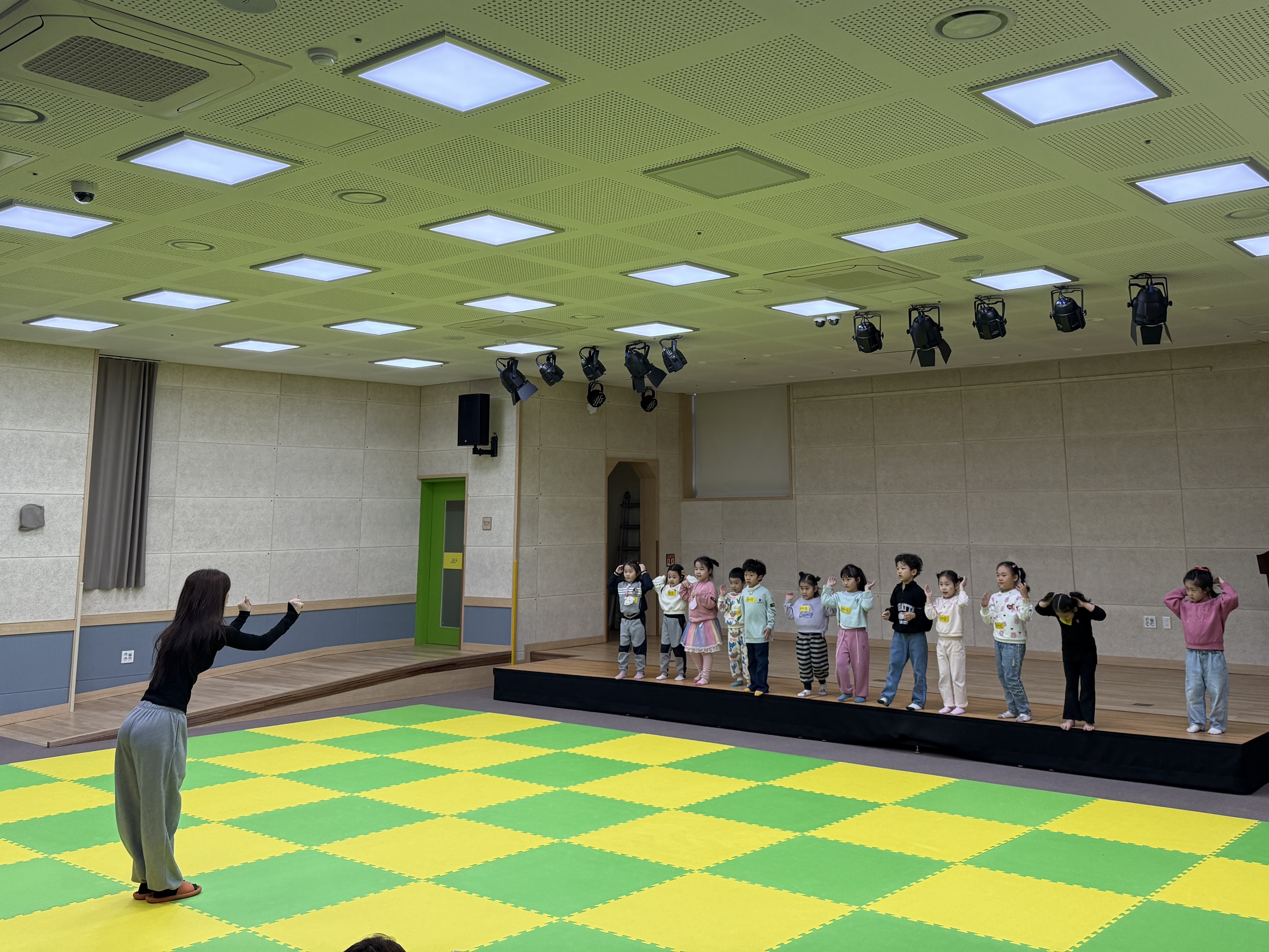 2026.3.18.[ LET'S DANCE] - 르세라핌 'SPAGHETTI 2' 이미지