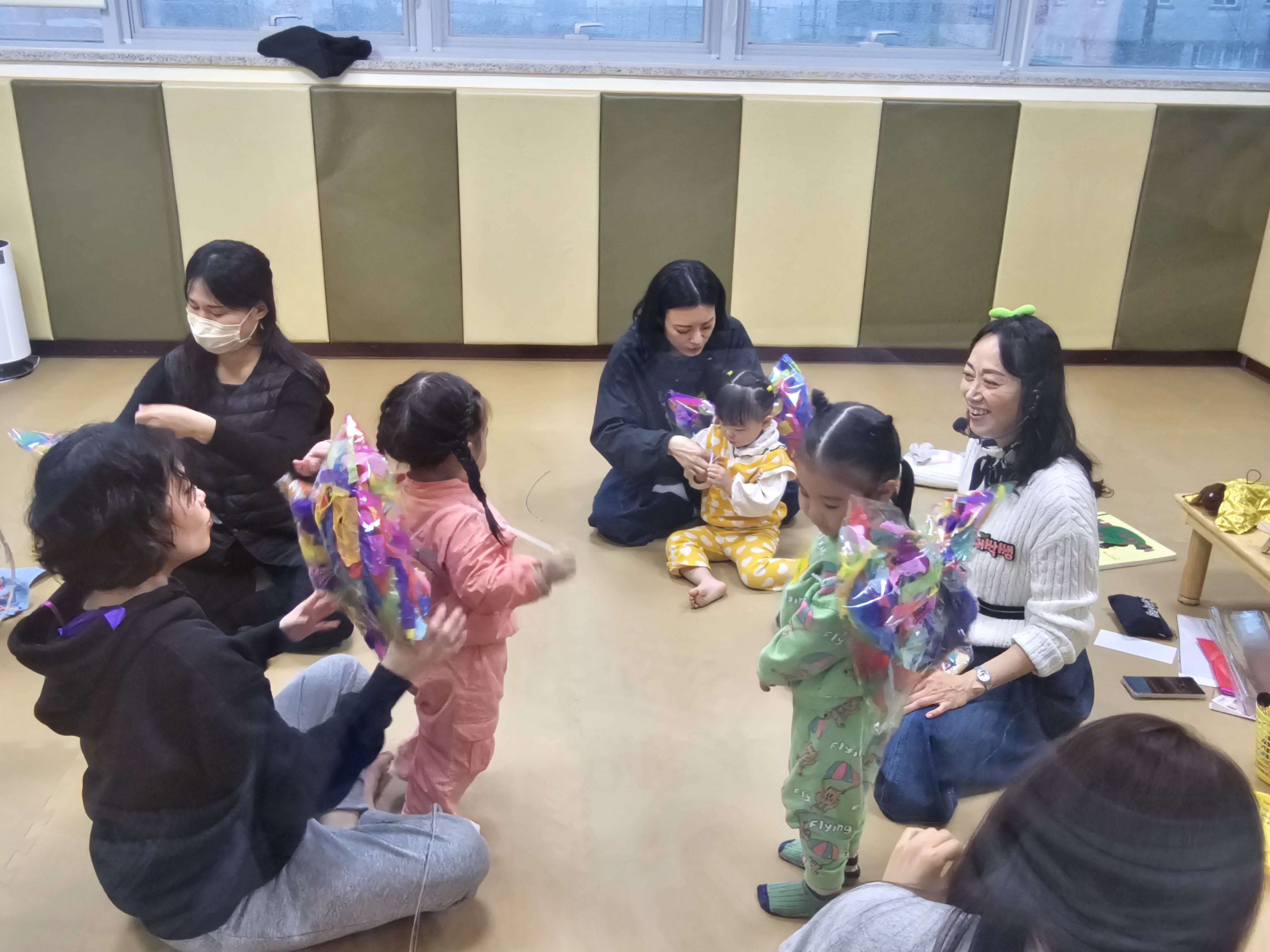 2026.4.9. [알콩달콩그림책] - 알록달록 예쁜 나비와 놀자. 이미지