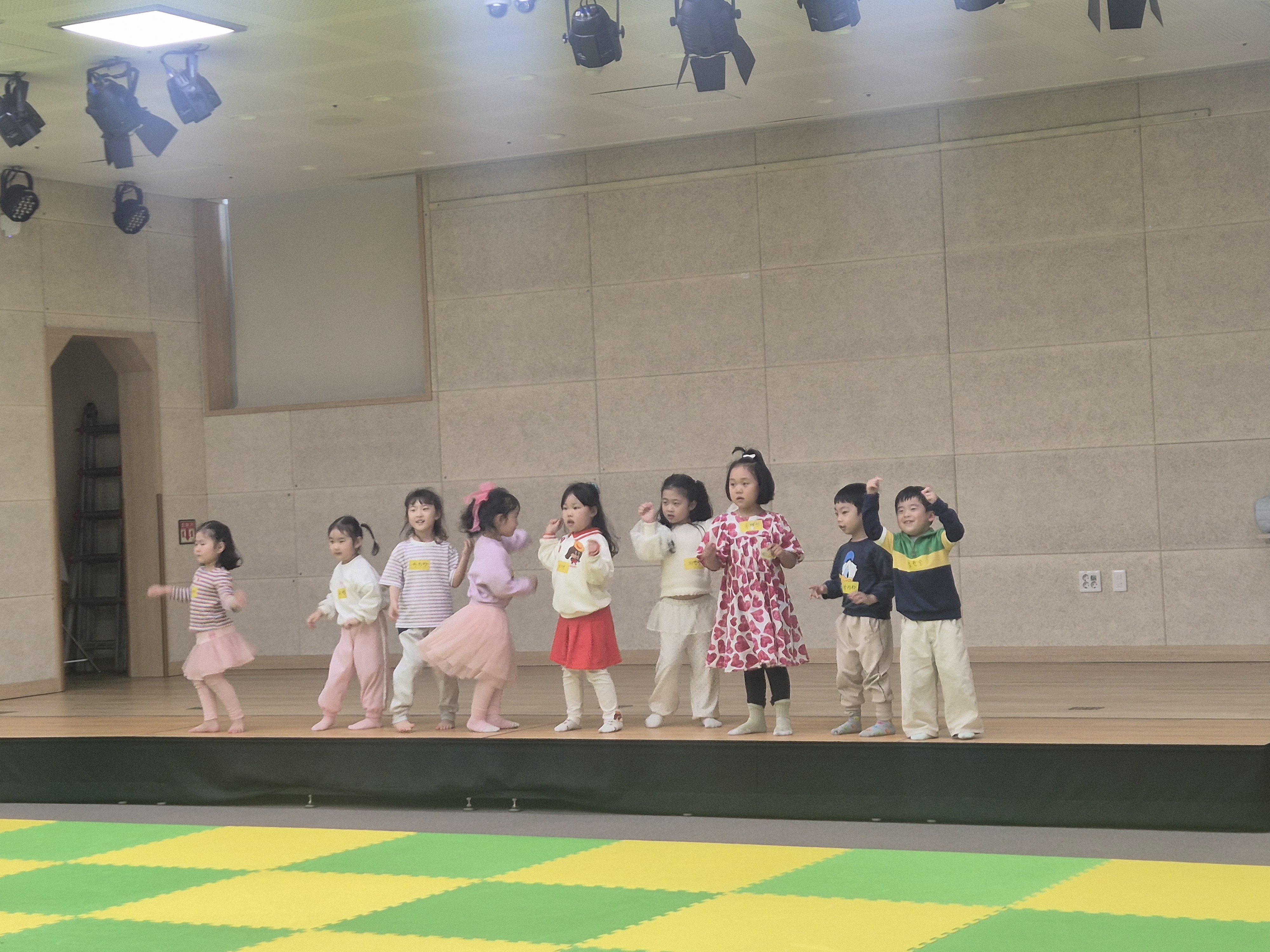 2026. 4.15.[ LET'S DANCE] - 키스오브라이프 'Lucky2' 이미지