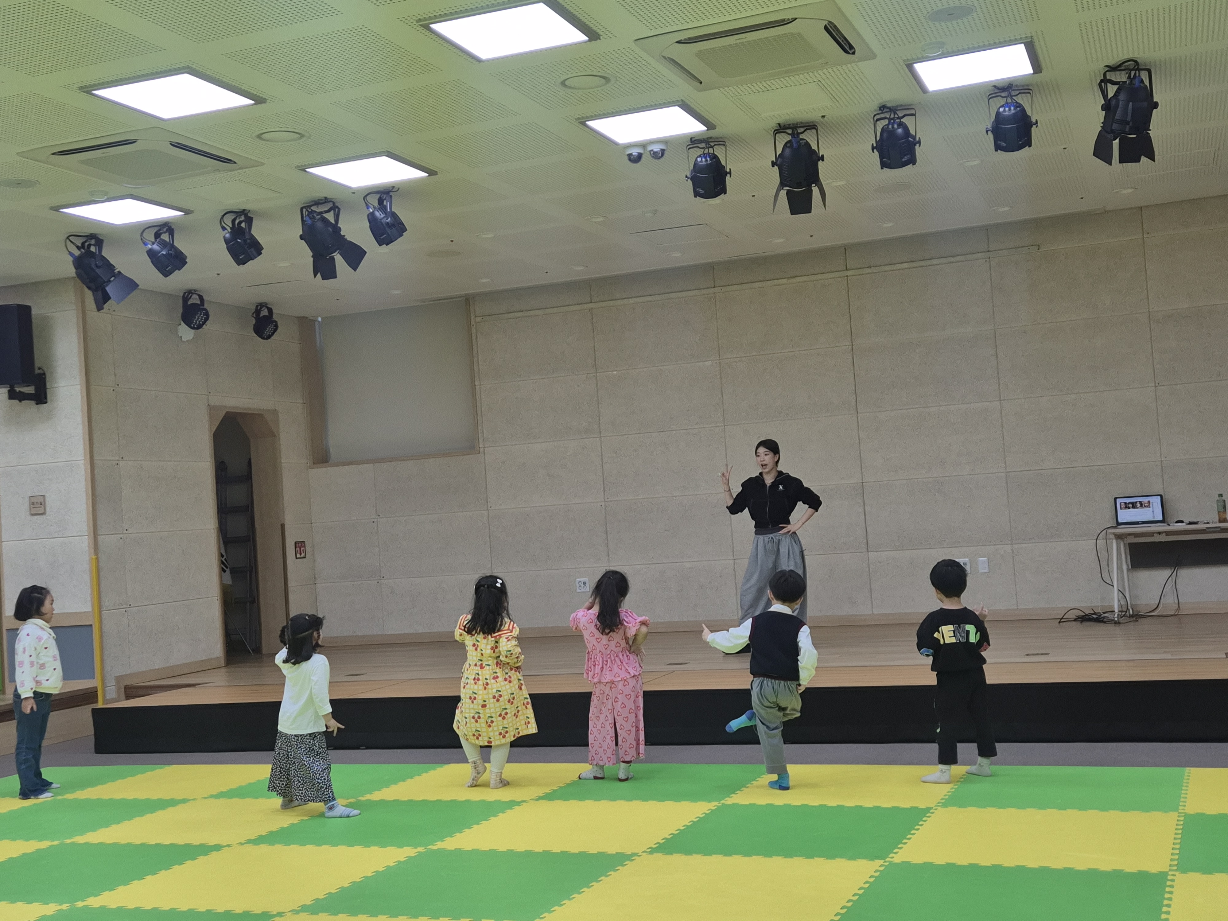 2026. 4.15.[ LET'S DANCE] - 키스오브라이프 'Lucky3' 이미지