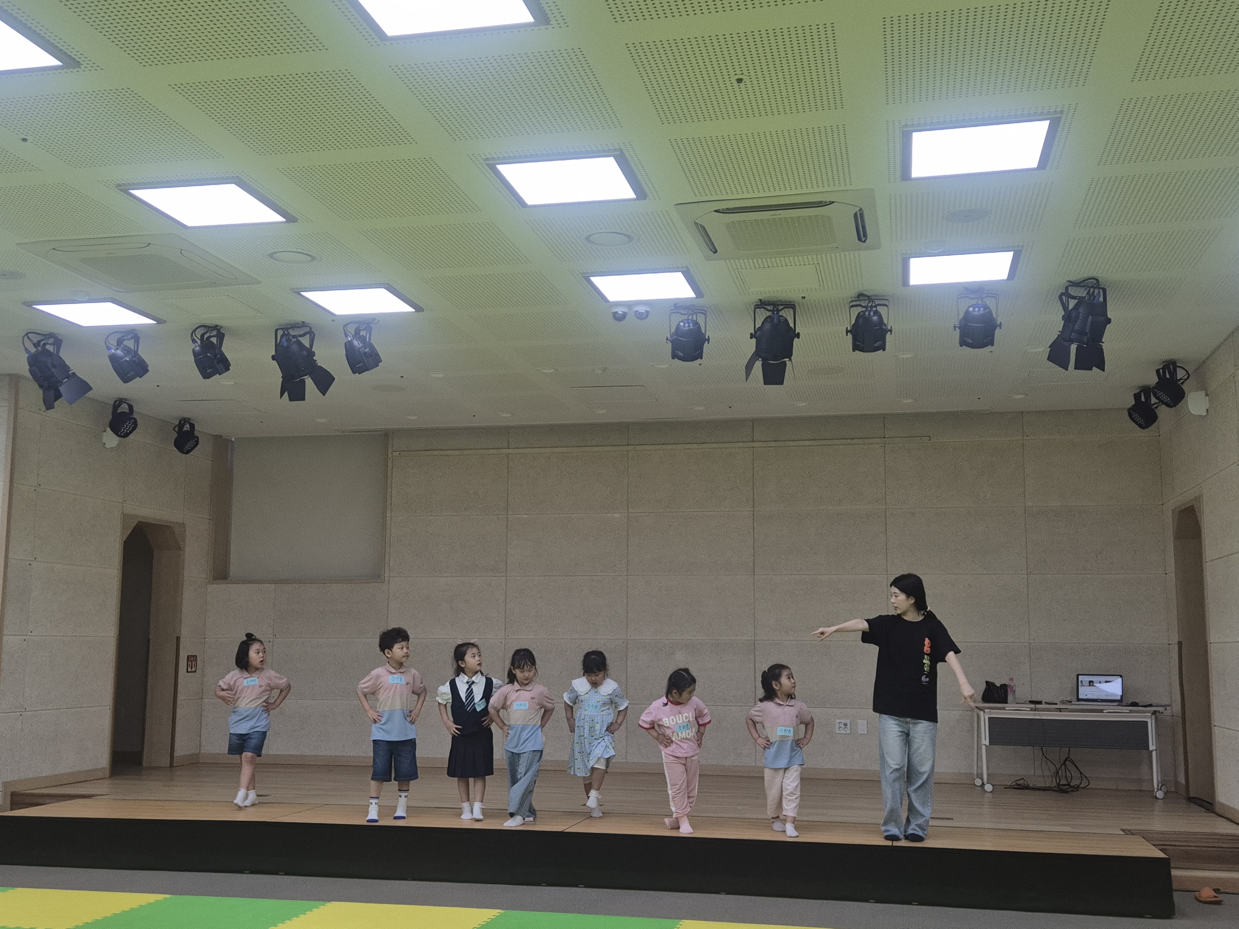 2026. 5.27.[ LET'S DANCE] -최예나 '캐치캐치3' 이미지